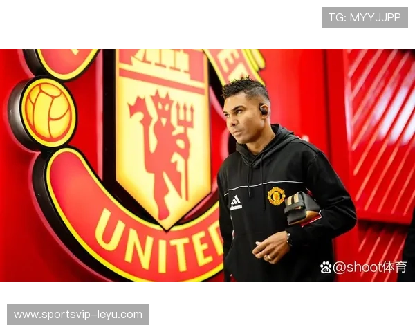 曼联卡塞米罗陷低谷：33岁无人问津，高薪成转会障碍，恐自由离队